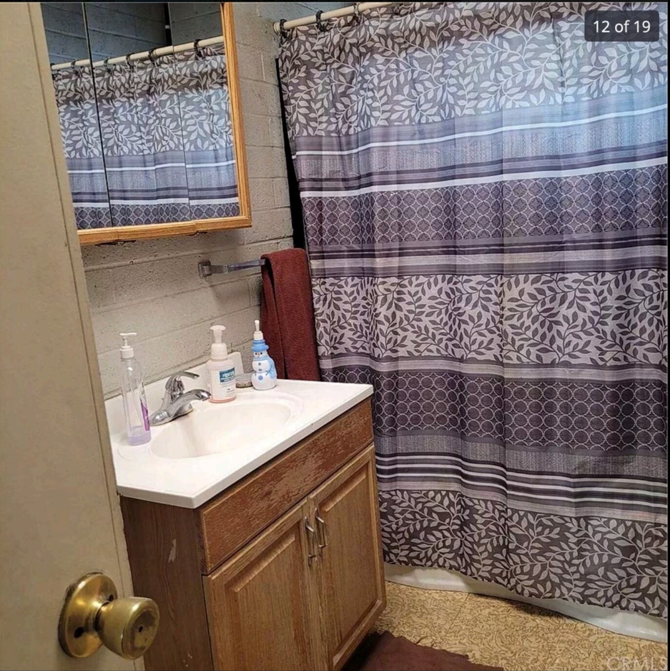 Bathroom before renovation