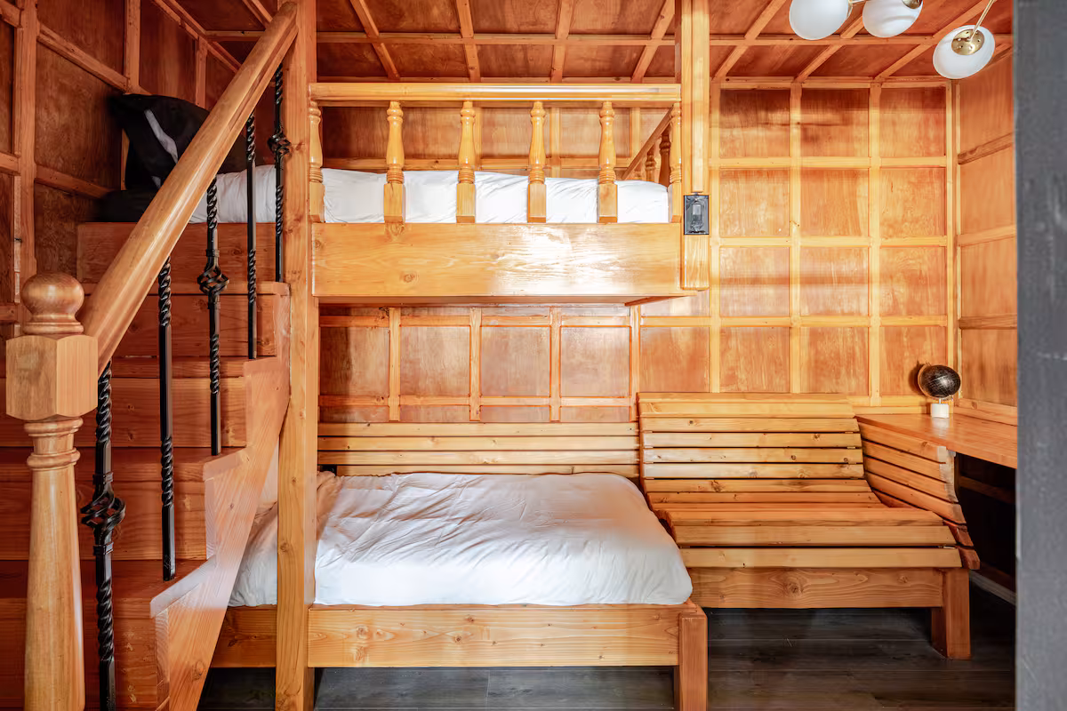 Black marble bathroom